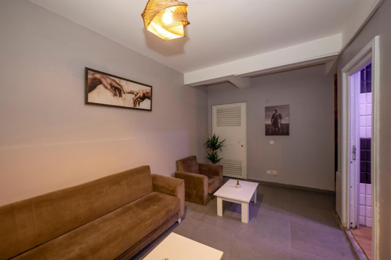 Taksim Square Hostel Istanbul Exterior foto
