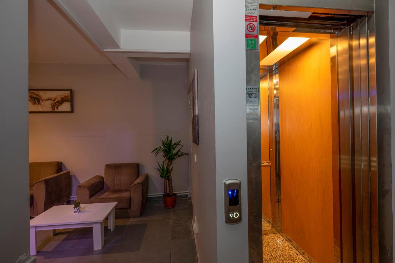 Taksim Square Hostel Istanbul Exterior foto